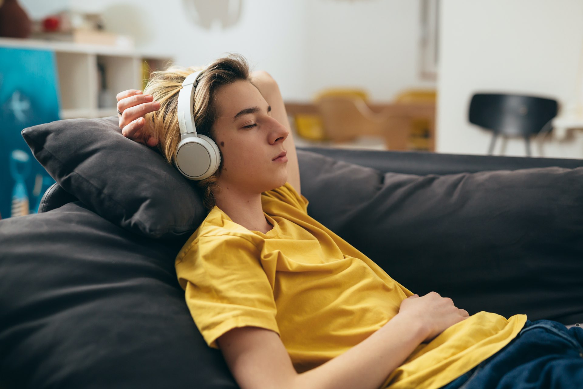 teen-headphones